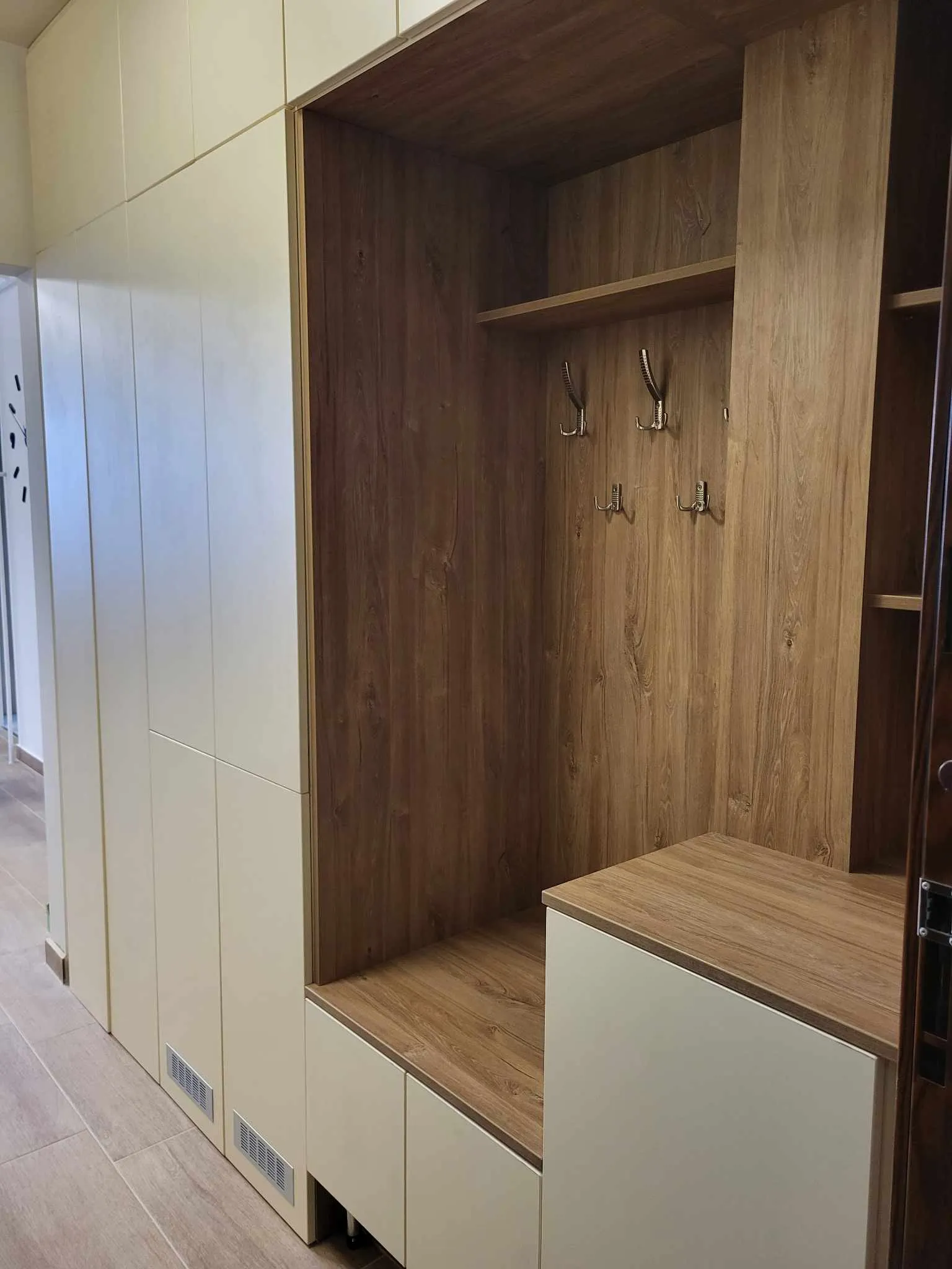 Modern előszoba bútorok - 1. kép